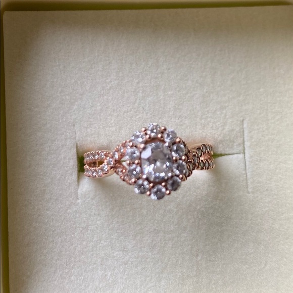 Wedding band and engagement ring set - Picture 3 of 3